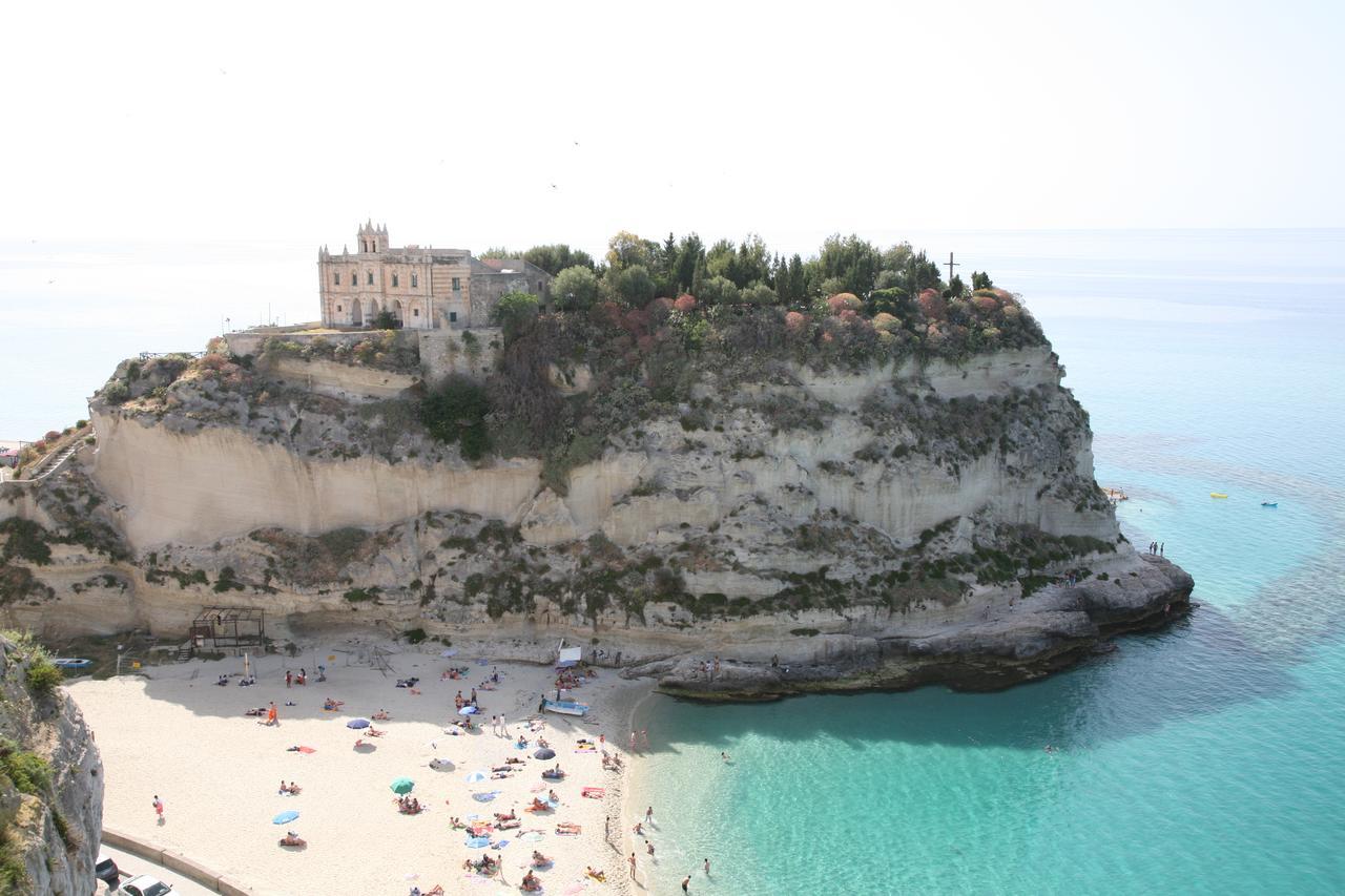 A Turri Hotel Capo Vaticano Exterior photo